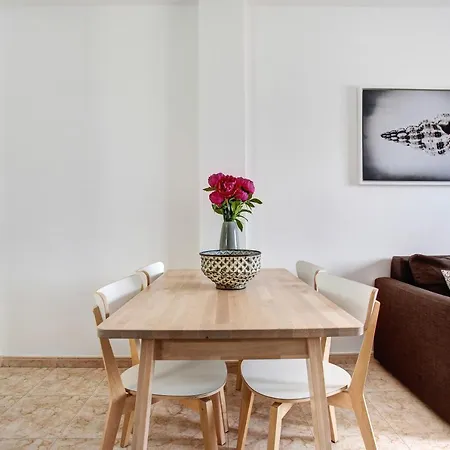 Apartamento El Pueblo Apartment *